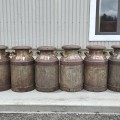Lot d'anciens bidons à lait  - 2