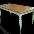 Magnifique table rustique avec pattes tournées, création à partir d'anciens matériaux  - 1