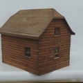 Maison miniature en bois, toit mansardé, art populaire - 3