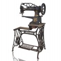 Vintage shoemaker sewing machine  - 1