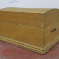 Petit coffre antique avec couvercle bombé  - 7