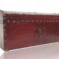 Petit coffret antique à couvercle bombé - 1