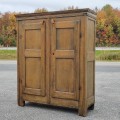 Petite armoire assemblée à poteaux, chevilles de bois et clous forgés, 8 caissons creux   - 14