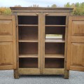 Petite armoire assemblée à poteaux, chevilles de bois et clous forgés, 8 caissons creux   - 3