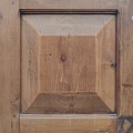 Petite armoire assemblée à poteaux, chevilles de bois et clous forgés, 8 caissons creux   - 10