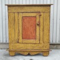Petite armoire, encoignure antique, recolorée dans le passé - 8