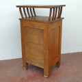 Petite armoirette antique, assemblé à poteaux et chevilles de bois  - 6