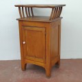 Petite armoirette antique, assemblé à poteaux et chevilles de bois  - 7