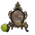 Petite horloge de table ancienne en métal richement ornée, finition dorée. - 2