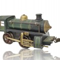 Petite locomotive en métal, jouet  - 1