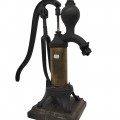 Pompe à eau décorative - 1