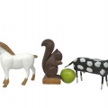 Sculptures art populaire, cheval, écureuil et vache sculptés en bois  - 3