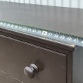 Splendide commode antique en pin, assemblée à clous forgés, piétement galbé - 5