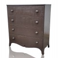 Splendide commode antique en pin, assemblée à clous forgés, piétement galbé - 1