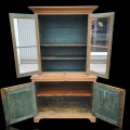 Superbe armoire vaisselier vitré 2 corps en pin, caissons creux et clous carrés - 2