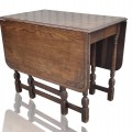 Table à battants en chêne dite barrière  - 1