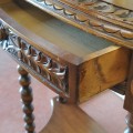 Carved half-moon table, refined details and period elegance - 3
