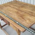 Europe tavern table with drawer  - 2