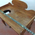Table lave-main, pattes tournées et tête chantournée - 4