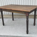 Rustic turned legs table  - 4