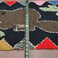 Tapis crocheté décoré d'un castor, art populaire  - 3