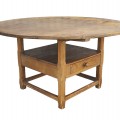 Très belle reproduction de table-chaise, piétement chanfreiné et plateau en pin - 8