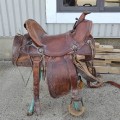 Vintage horse saddle - 4