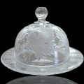 Vaisselle, beurrier décoré de feuilles d'érable, verre pressé - 1